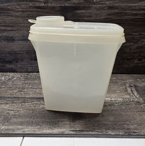 TUPPERWARE Vintage Store N Pour Junior Keeper Container Sheer White # 499-4